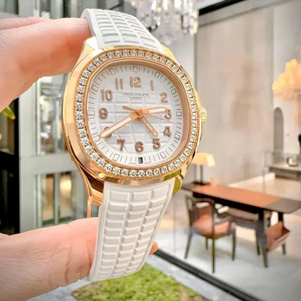 Đồng Hồ Nữ Patek Philippe Aquanaut 5269/200R-001 Màu Trắng Vàng